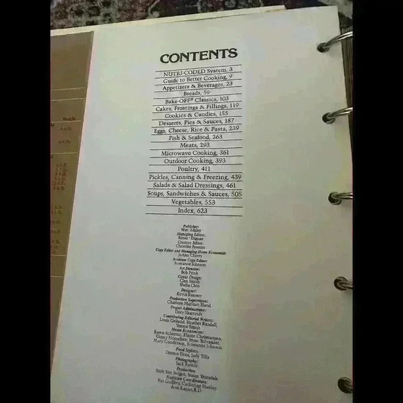 Pillsbury Kitchens' Cookbook- Hardcover - Ring Binder- Vntg 4th Printing 1979 - Picture 7 of 8